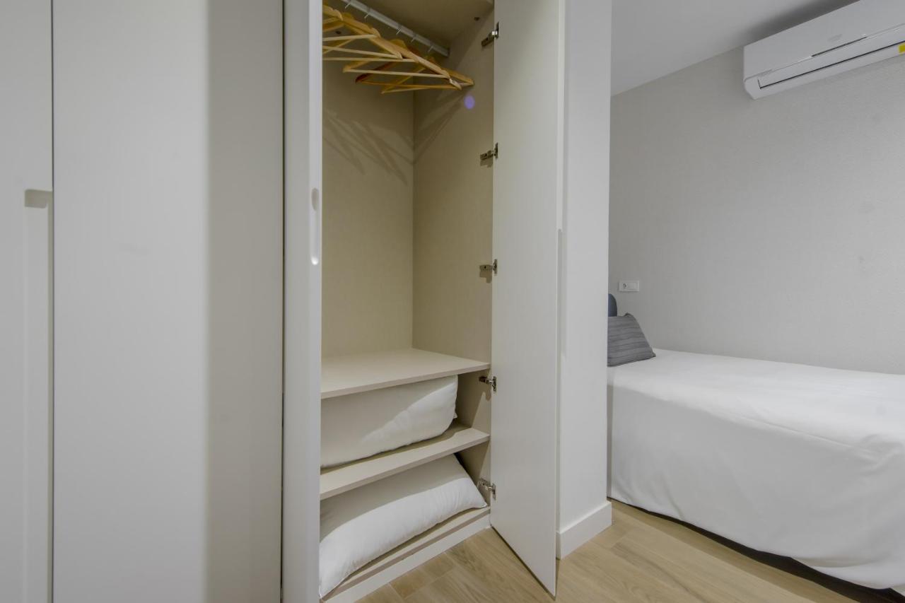 Nuevo Piso Para 7 En El Corazon Del Rastro/Madrid Bagian luar foto