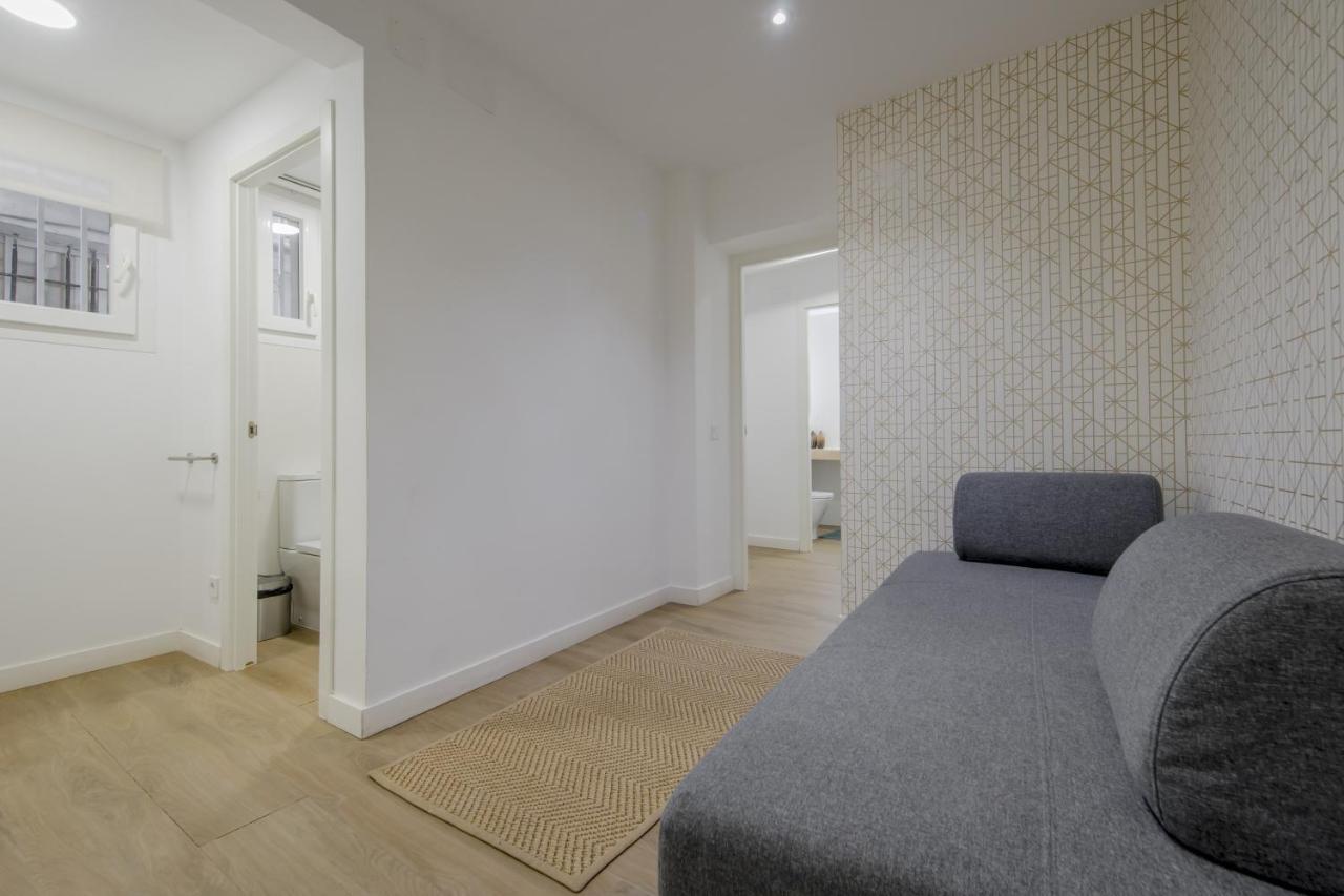 Nuevo Piso Para 7 En El Corazon Del Rastro/Madrid Bagian luar foto