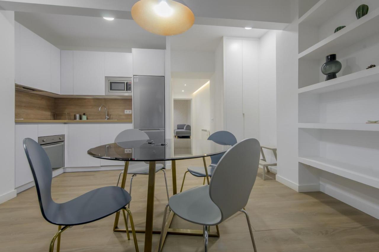 Nuevo Piso Para 7 En El Corazon Del Rastro/Madrid Bagian luar foto